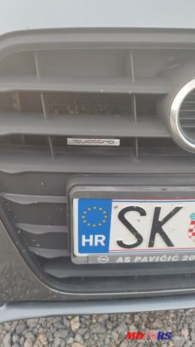 2012' Audi A4 Avant photo #6