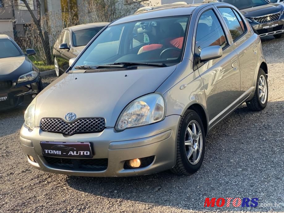 2005' Toyota Yaris photo #3
