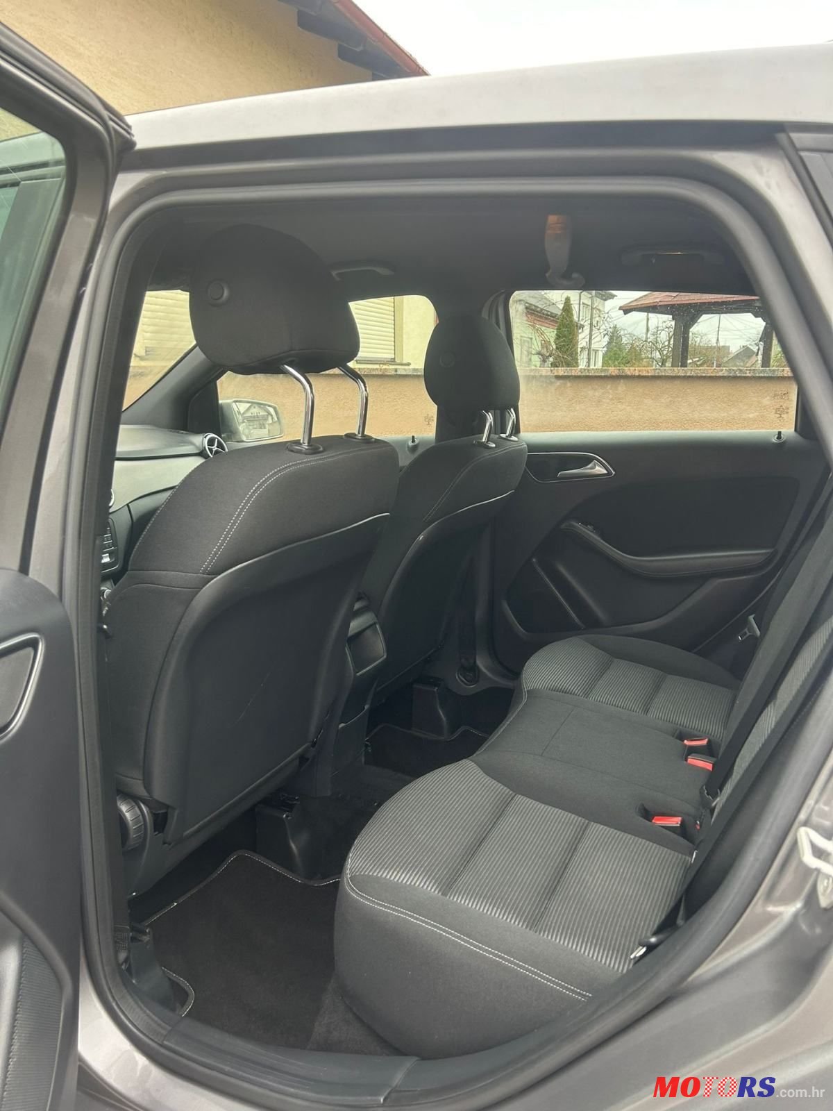 2015' Mercedes-Benz B-Klasa 180 Cdi photo #3