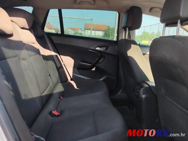 2010' Opel Insignia Karavan photo #6