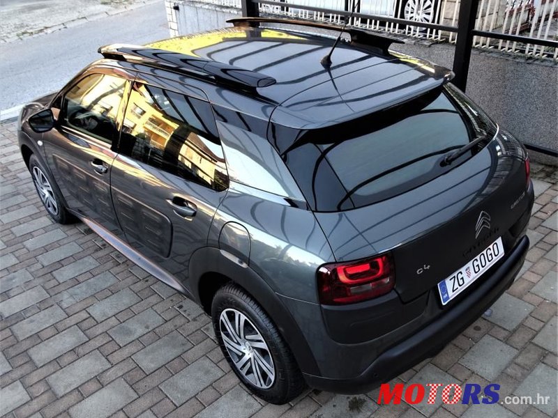 2015' Citroen C4 Cactus photo #5