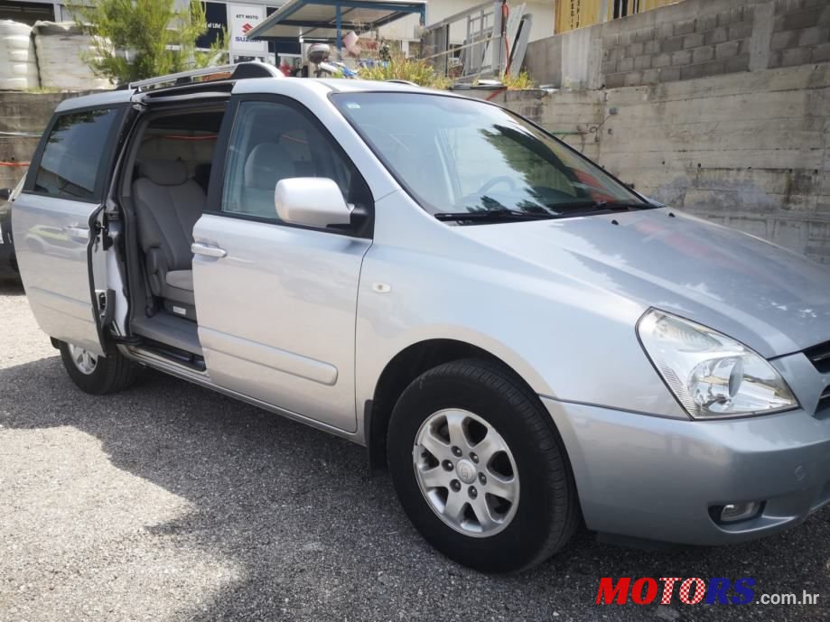 2007' Kia Carnival photo #2