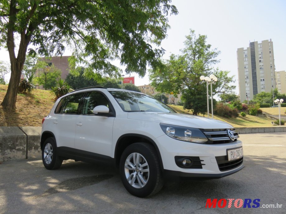 2013' Volkswagen Tiguan photo #2