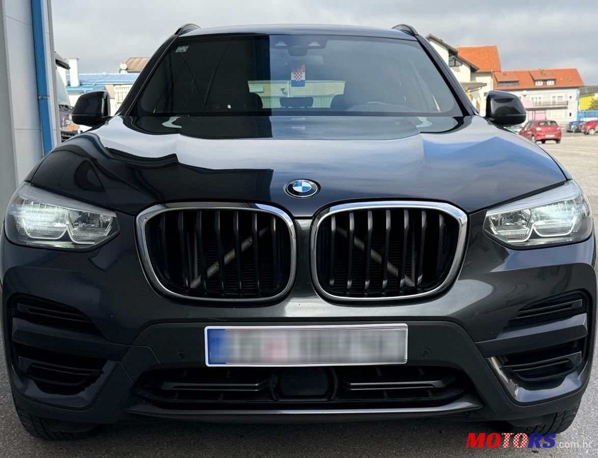 2019' BMW X3 Sdrive18D photo #2
