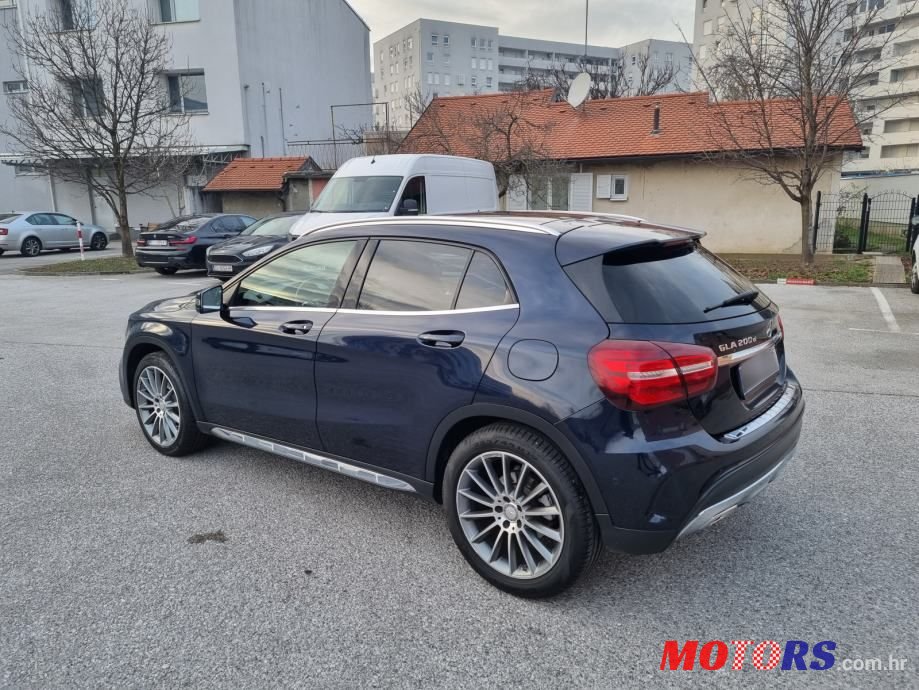 2017' Mercedes-Benz GLA 200 D Amg photo #6