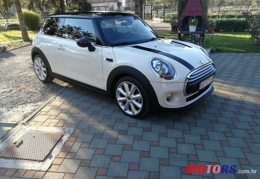 2014' MINI Cooper Cooper D photo #1