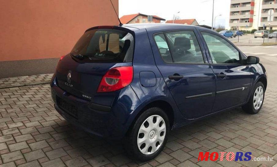 2006' Renault Clio 1,5 Dci photo #1