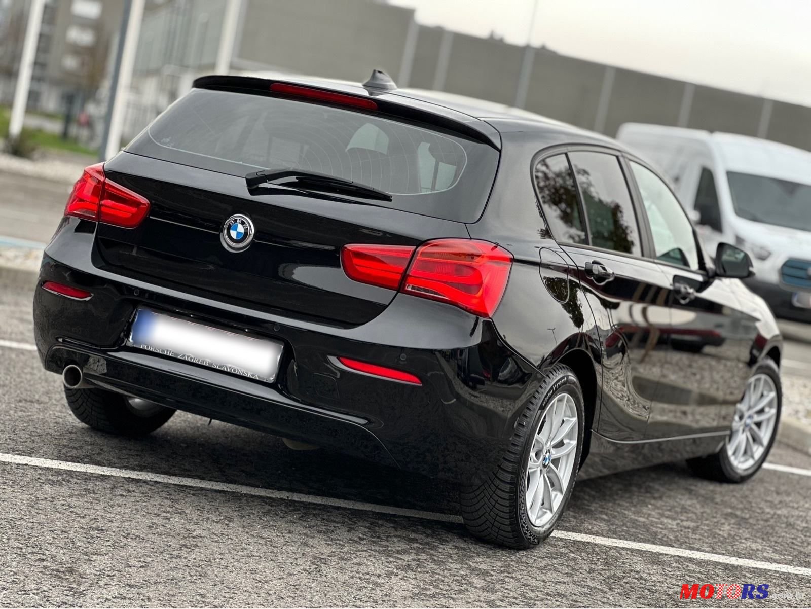 2017' BMW Serija 1 118D photo #4