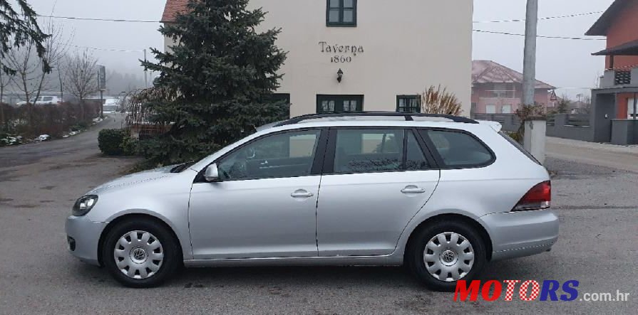2010' Volkswagen Golf 6 Variant 1,6 Tdi photo #1