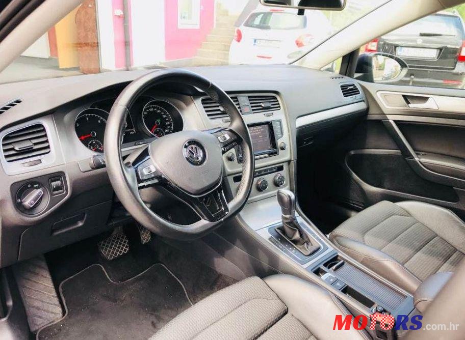 2014' Volkswagen Golf VII Variant photo #1