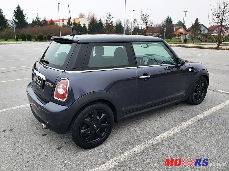 2012' MINI Cooper D photo #3