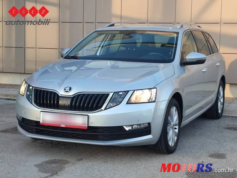 2019' Skoda Octavia Combi 2.0 Tdi Dsg photo #1