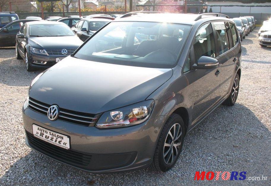 2012' Volkswagen Touran 1,6 Tdi photo #2
