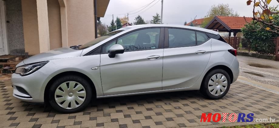 2015' Opel Astra 1.6 Cdti photo #2
