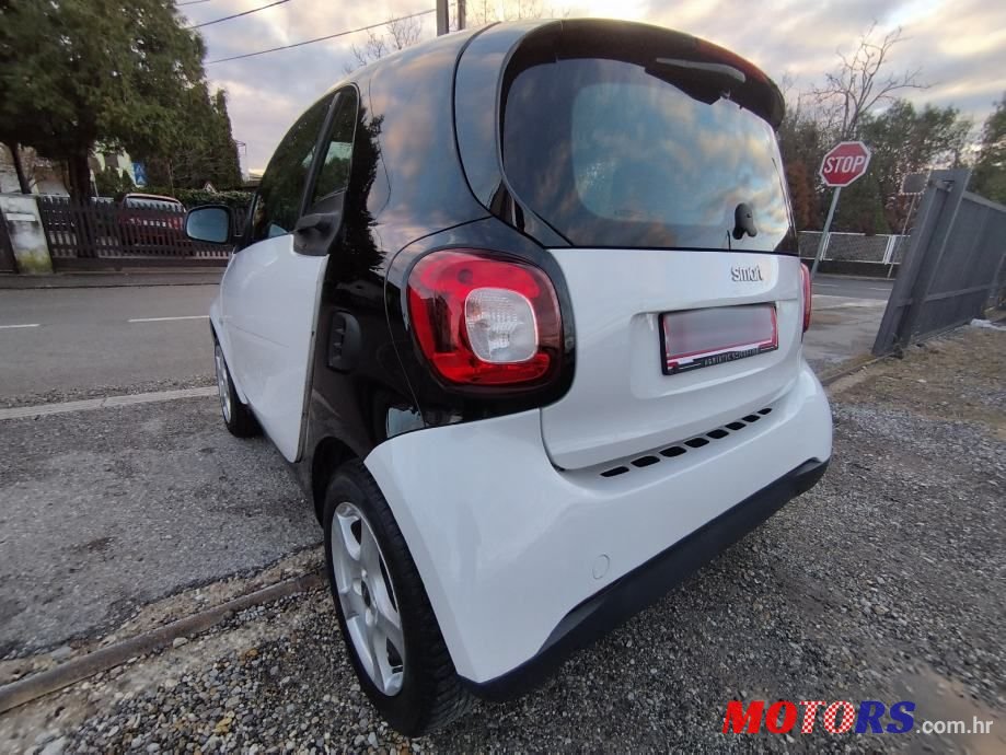 2016' Smart Fortwo photo #5