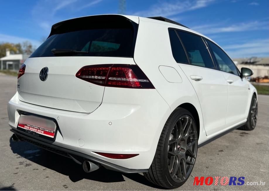 2013' Volkswagen Golf VII Gti photo #4