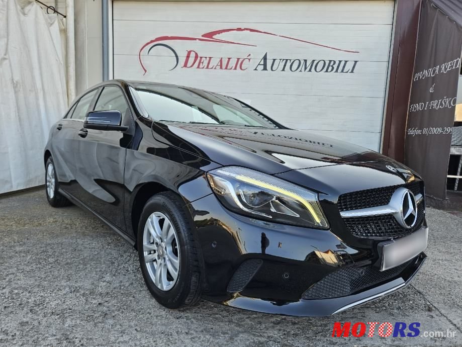 2017' Mercedes-Benz A-Klasa A 180 photo #2