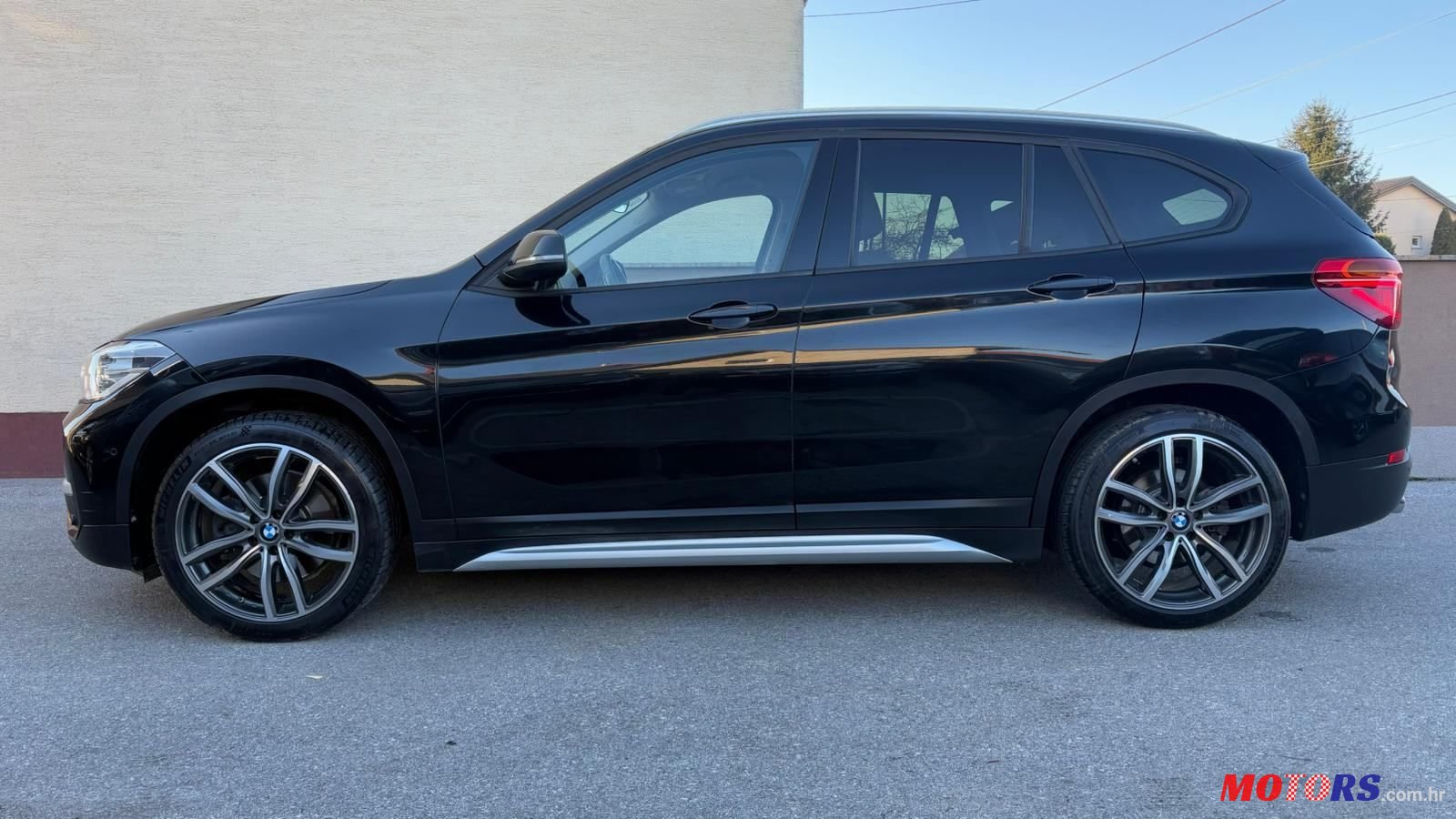 2016' BMW X1 20D photo #3