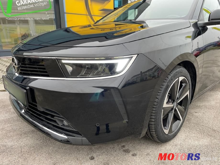 2022' Opel Astra Elegance 1.5D photo #5