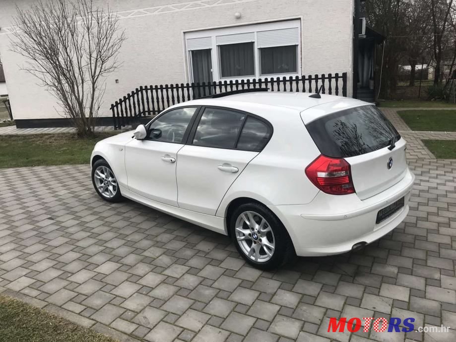 2011' BMW Serija 1 118D photo #2