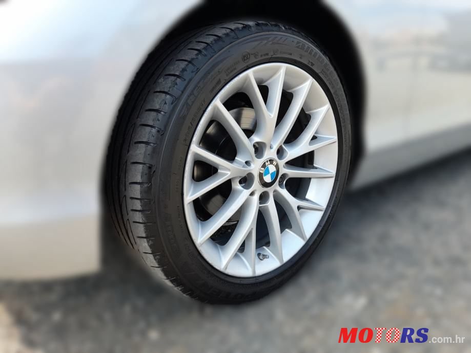 2016' BMW Serija 1 118D photo #6