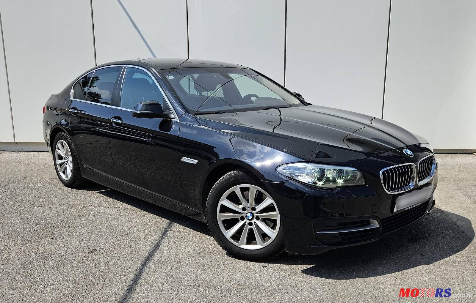 2016' BMW Serija 5 520D photo #1