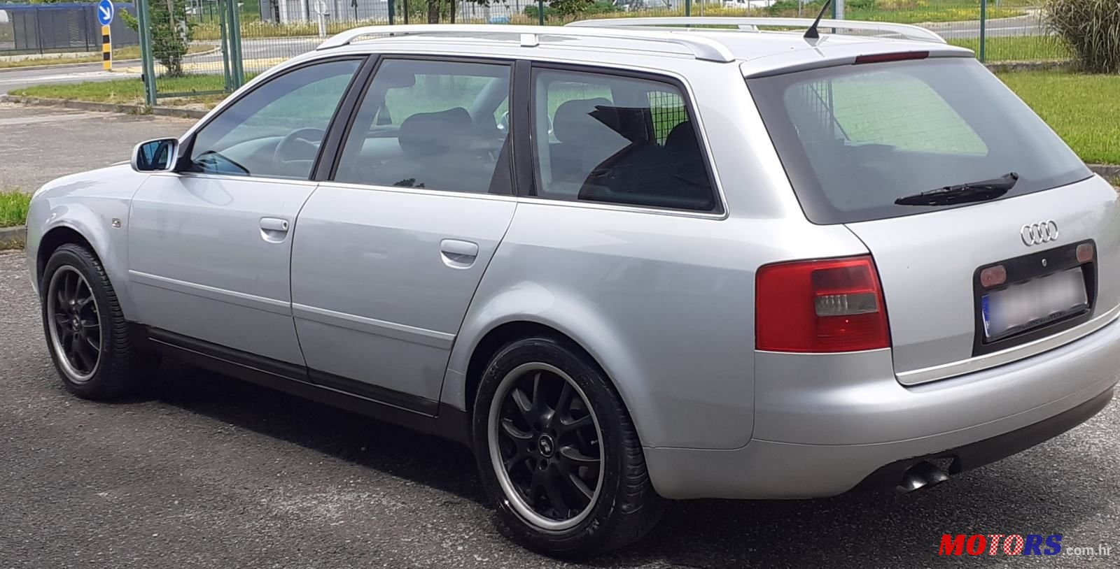 2002' Audi A6 Avant photo #5