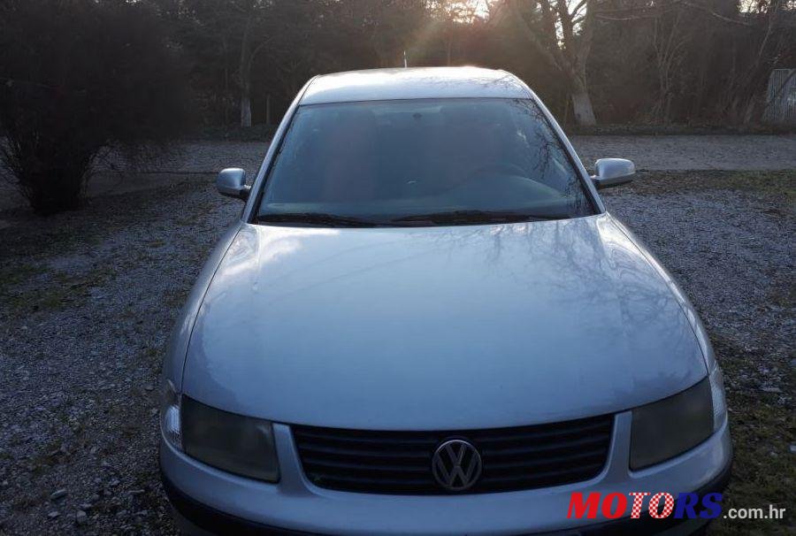 1998' Volkswagen Passat photo #3