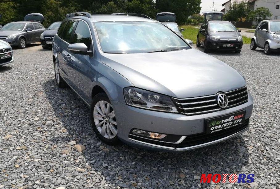2013' Volkswagen Passat Variant photo #1