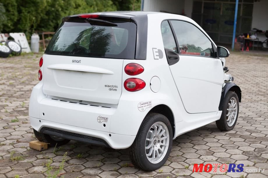 2014' Smart Fortwo photo #3