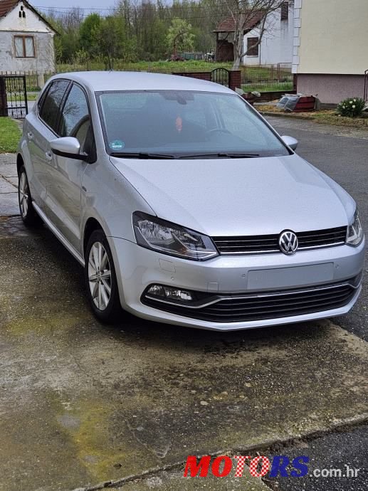 2016' Volkswagen Polo photo #1