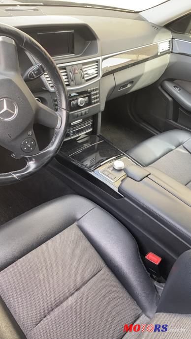 2011' Mercedes-Benz E-Klasa 220 Cdi photo #5