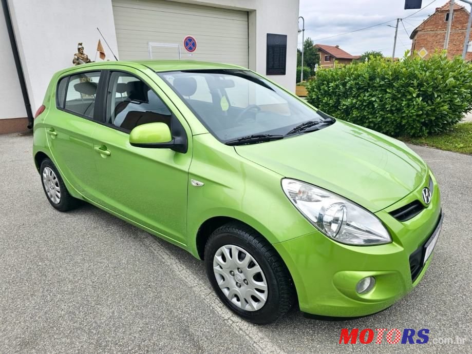 2011' Hyundai i20 1,2 photo #2