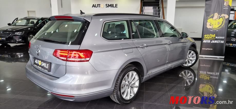 2018' Volkswagen Passat Variant photo #4