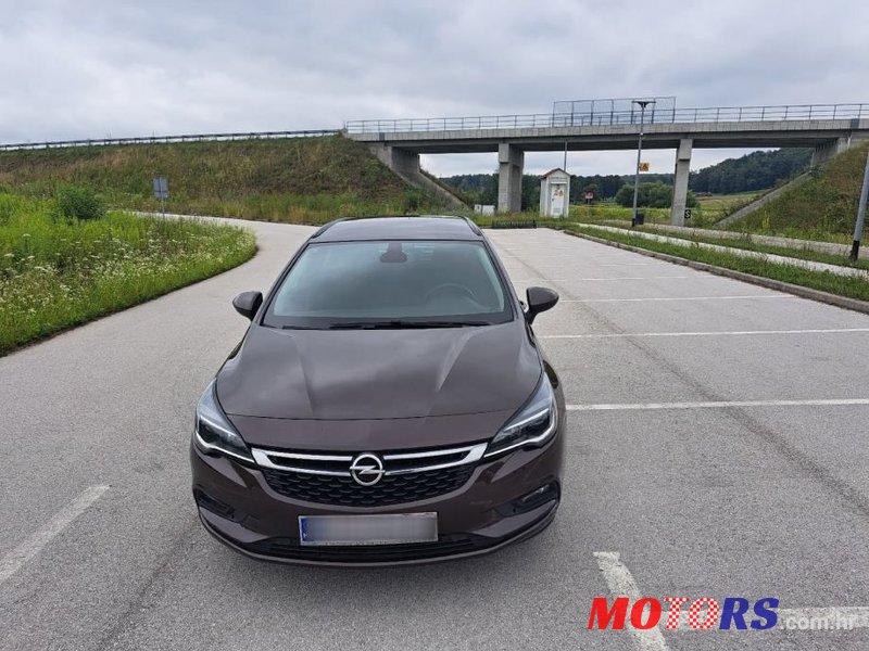 2018' Opel Astra 1.6 Cdti photo #6