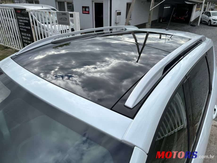 2015' Renault Grand Scenic Dci photo #2