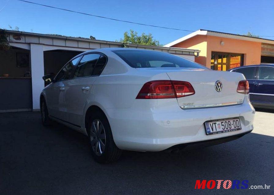 2012' Volkswagen Passat photo #2