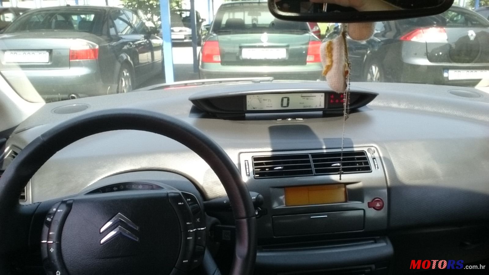 2011' Citroen C4 photo #4