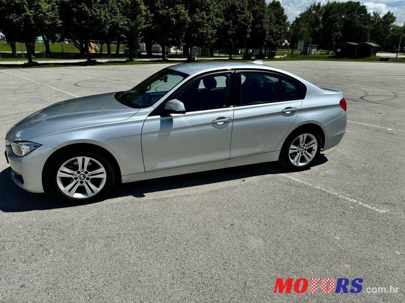 2015' BMW Serija 3 316D photo #2