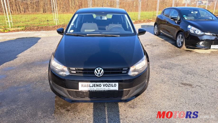 2011' Volkswagen Polo Tdi photo #3