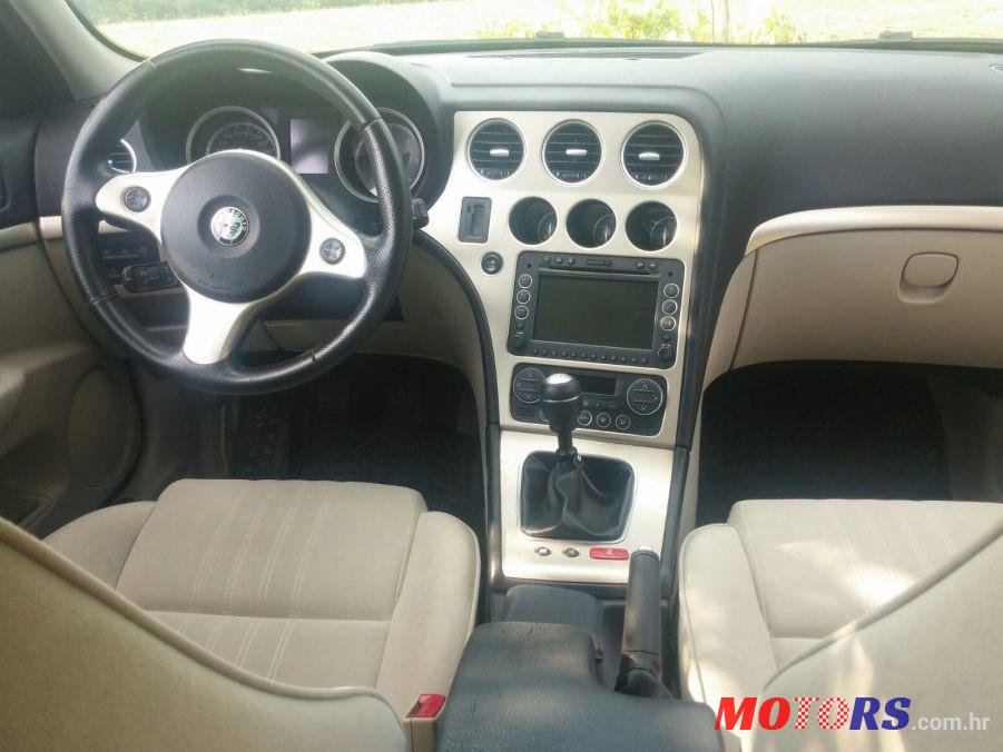 2007' Alfa Romeo 159 SW 1,9 JTDM photo #4
