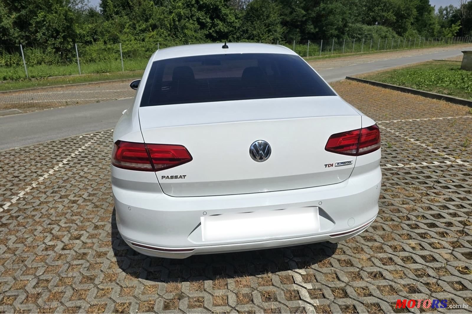 2015' Volkswagen Passat 1,6 Tdi photo #2