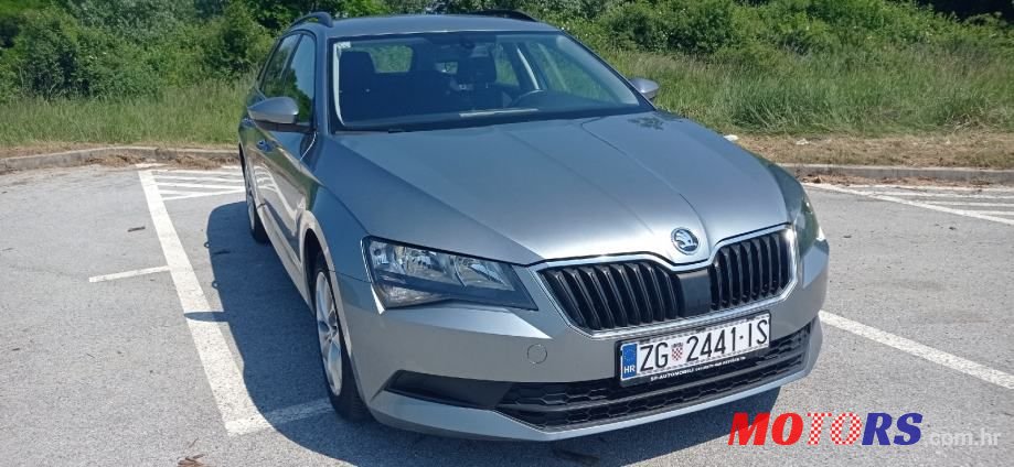 2016' Skoda Superb Combi photo #1