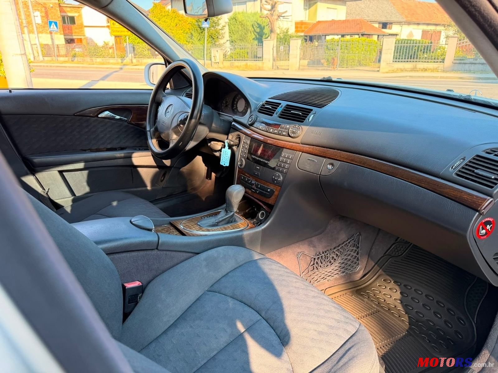 2003' Mercedes-Benz E-Klasa 220 Cdi photo #6