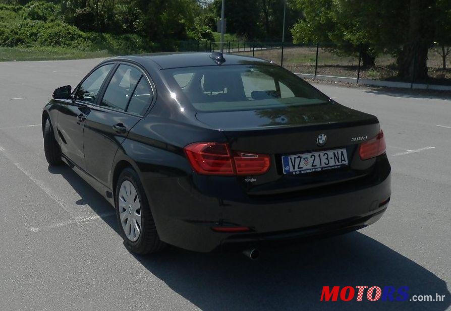 2012' BMW Serija 3 318D photo #1