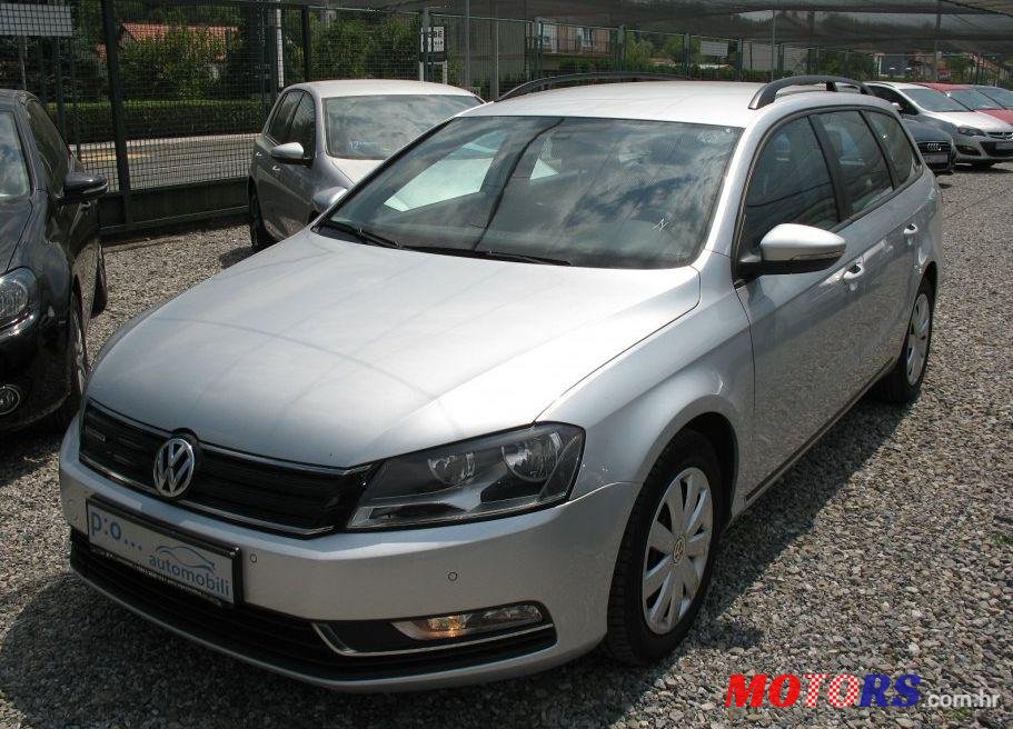 2013' Volkswagen Passat Variant photo #1