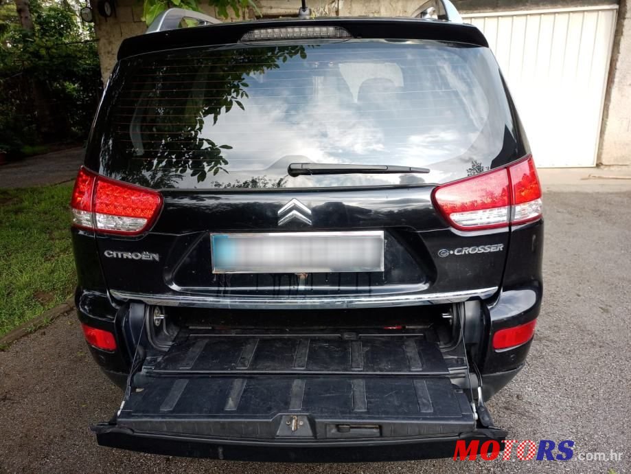 2009' Citroen C-Crosser 2.4 Lpg photo #6