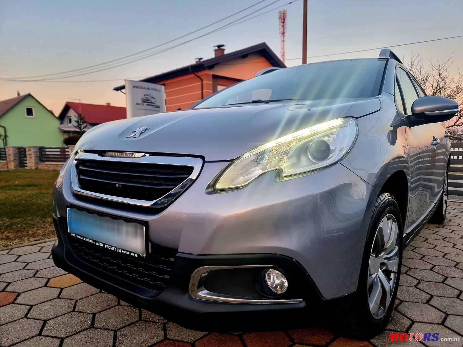 2014' Peugeot 2008 1,6 E-Hdi photo #1