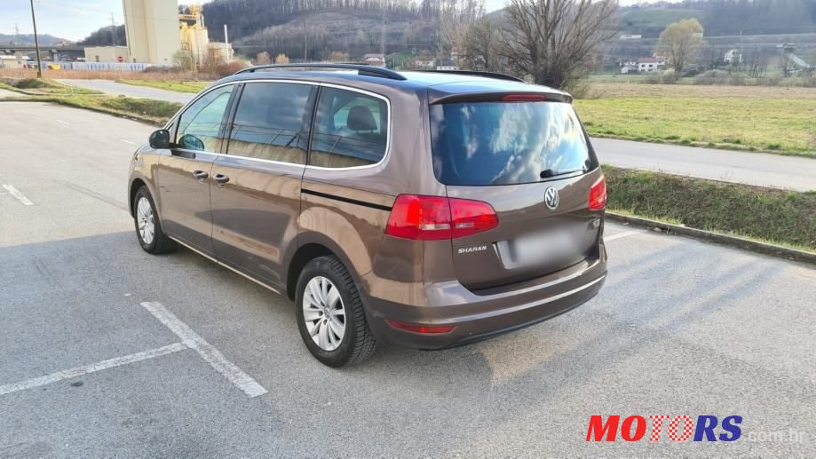 2012' Volkswagen Sharan photo #6