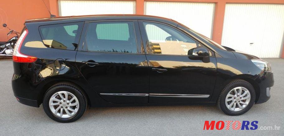 2012' Renault Grand Scenic 1,5 Dci photo #5